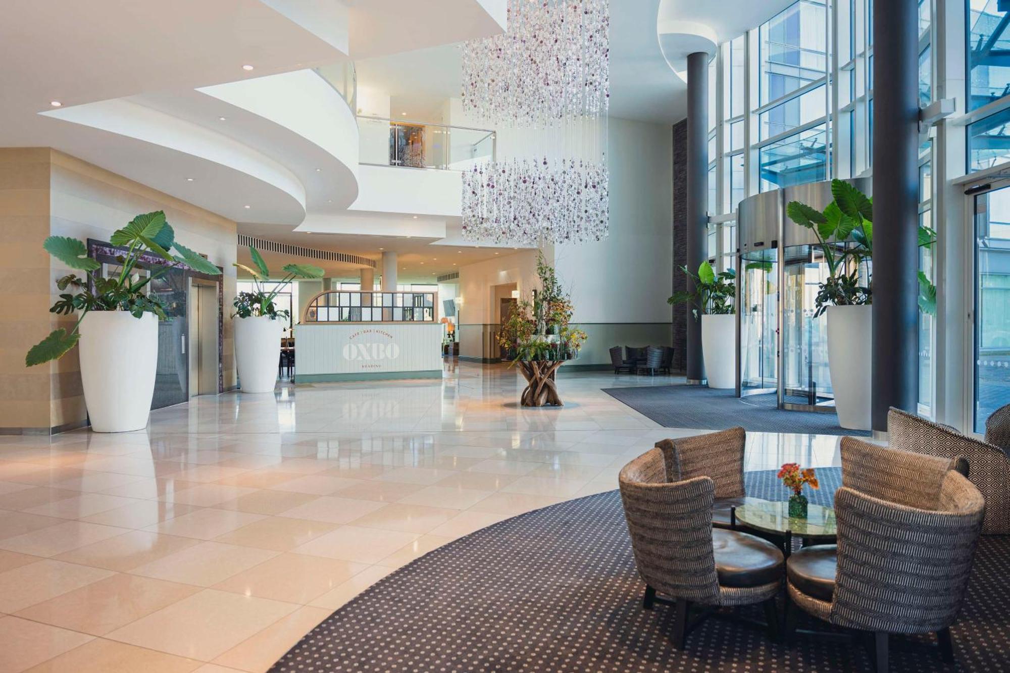 Hotel Hilton Reading Exterior foto