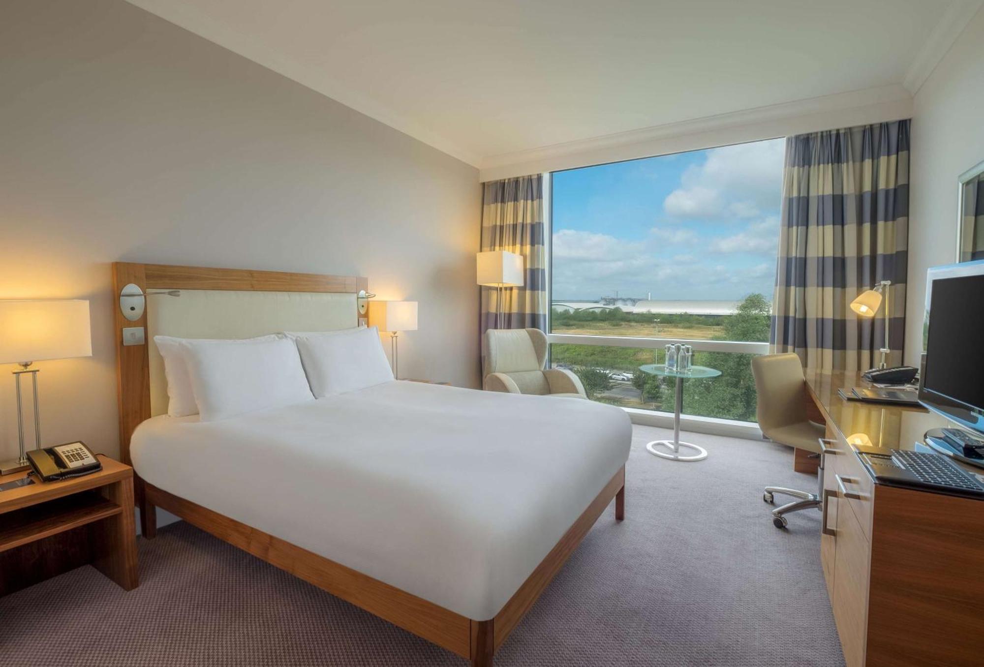 Hotel Hilton Reading Exterior foto
