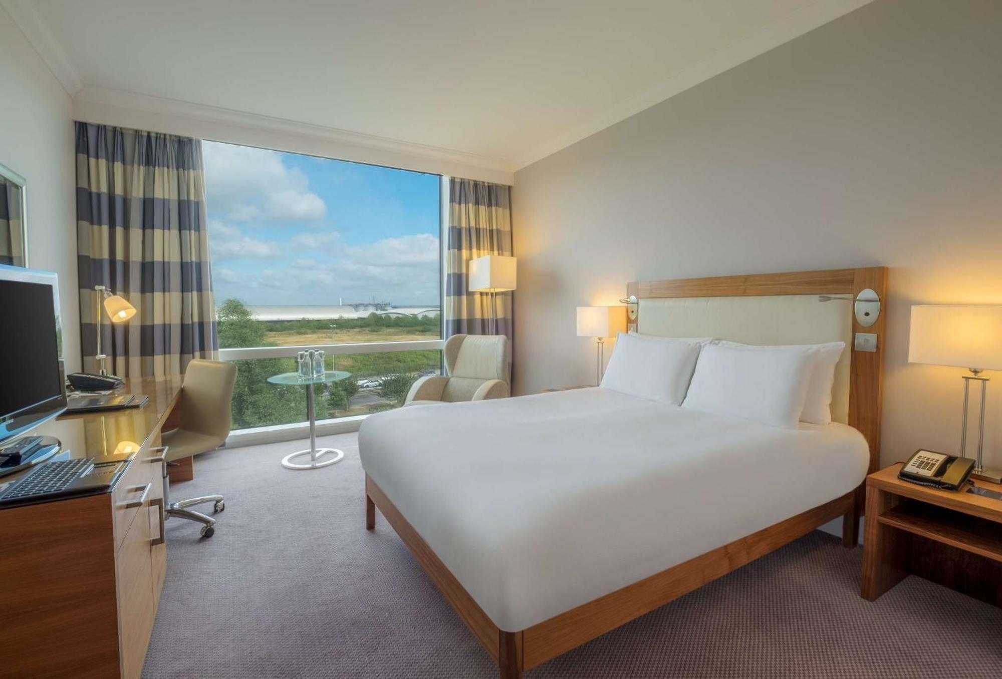 Hotel Hilton Reading Exterior foto